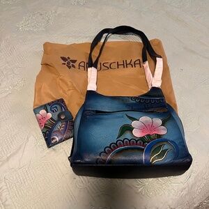 Beautiful Anuschka purse with matching wallet